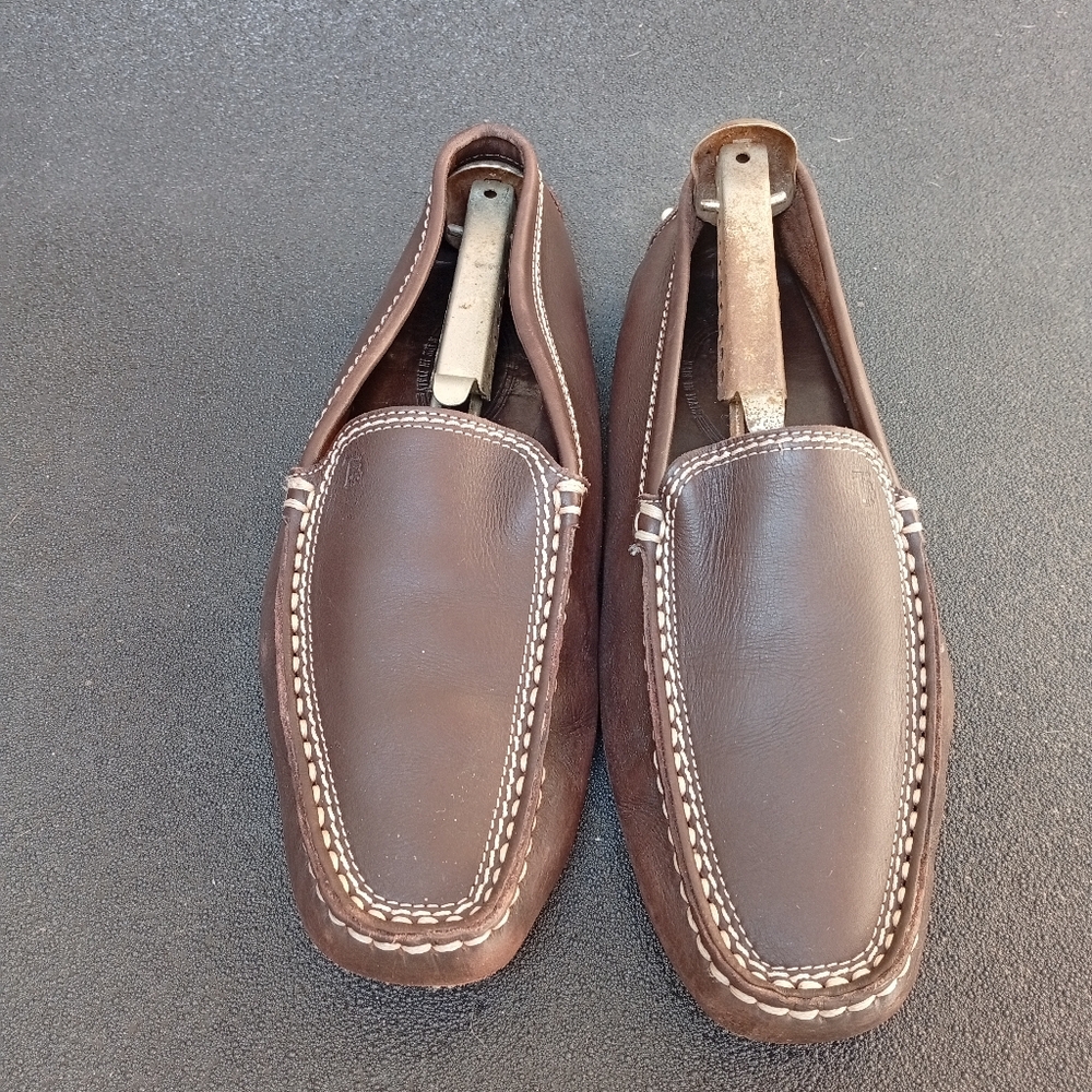 Tod's Women's Brown Loafers - Picture 2 of 9